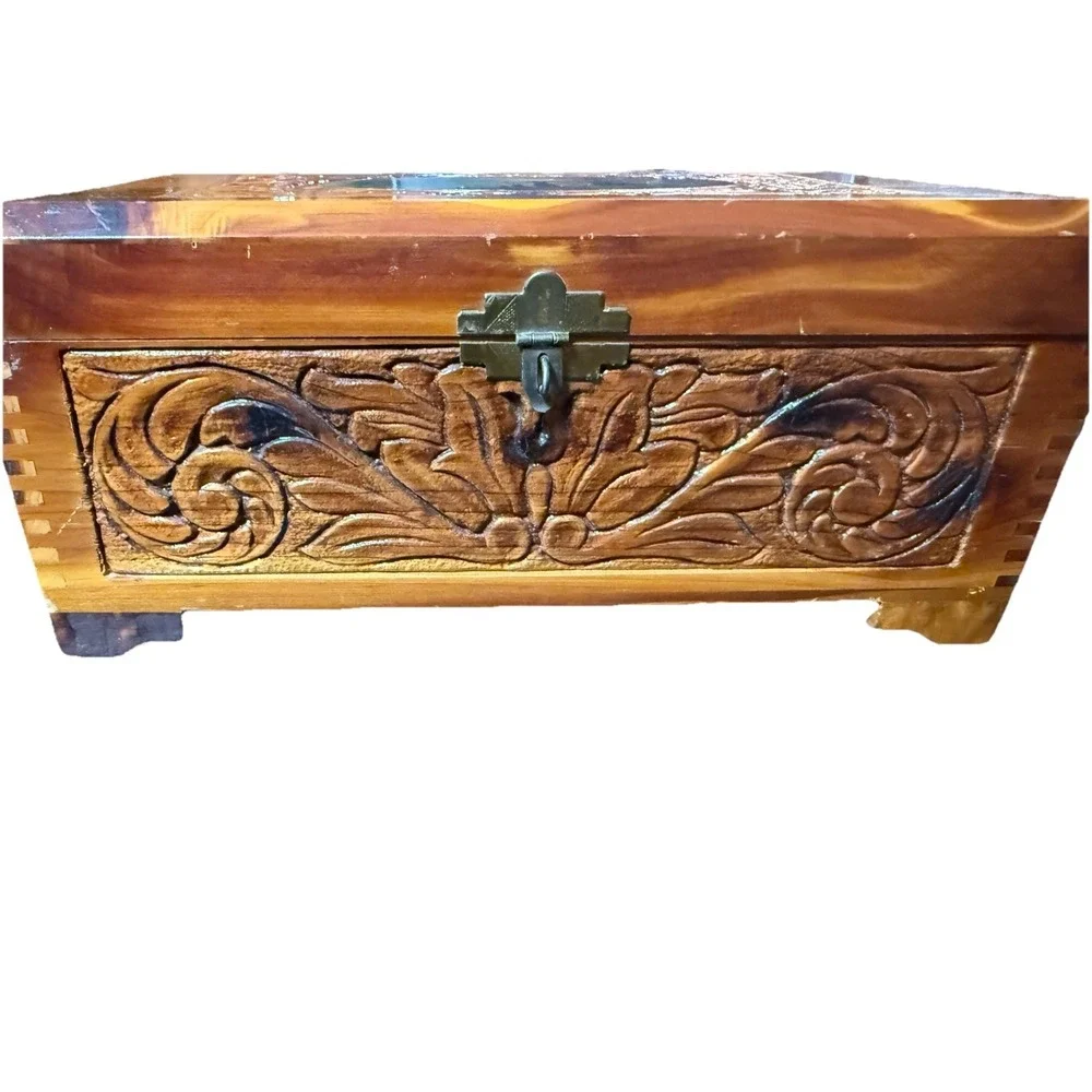 Vintage wood carved jewelry box scene on top mirror lock 11x4.5x6